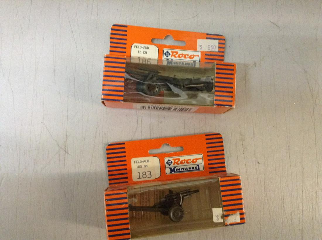 lot of two Roco miniatures military cars: lot of two Roco miniatures military cars