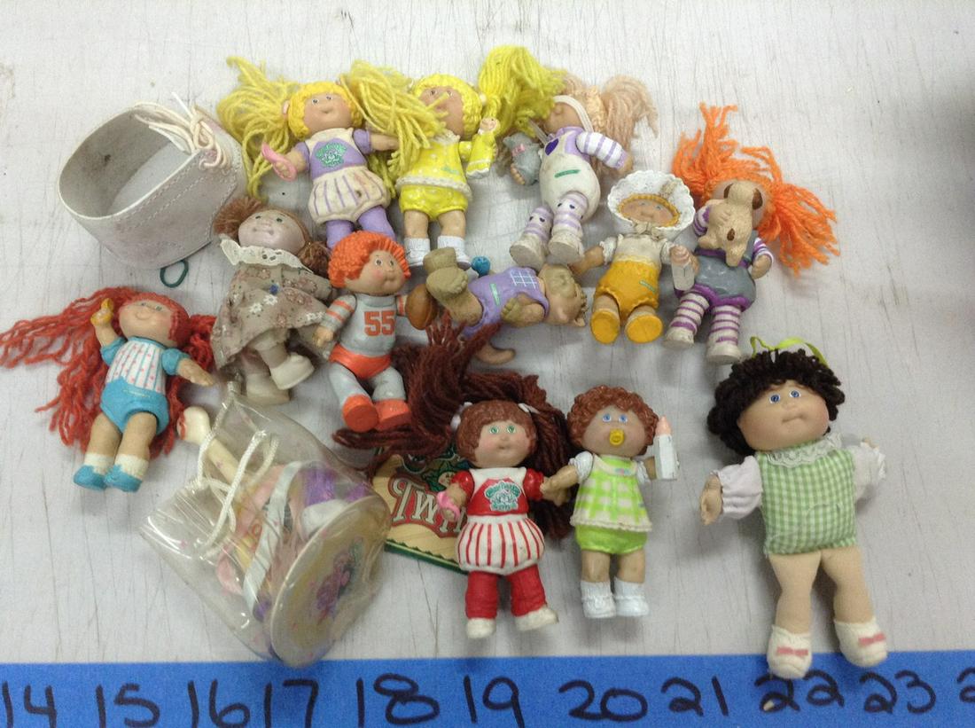cabbage patch mini dolls