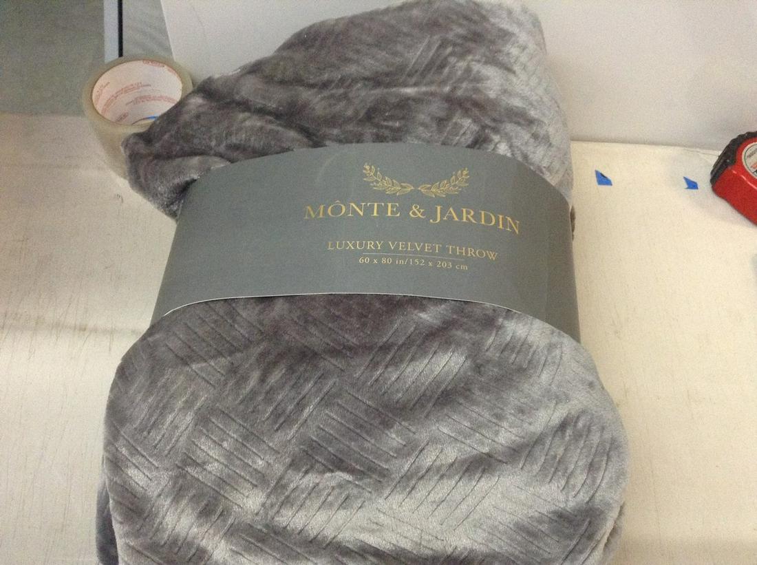 monte and jardin velvet throw 60x80: monte and jardin velvet throw 60x80