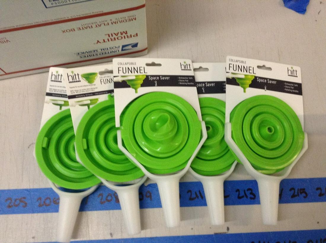 lot of 5 new collapses able funnels: lot of 5 new collapses able funnels