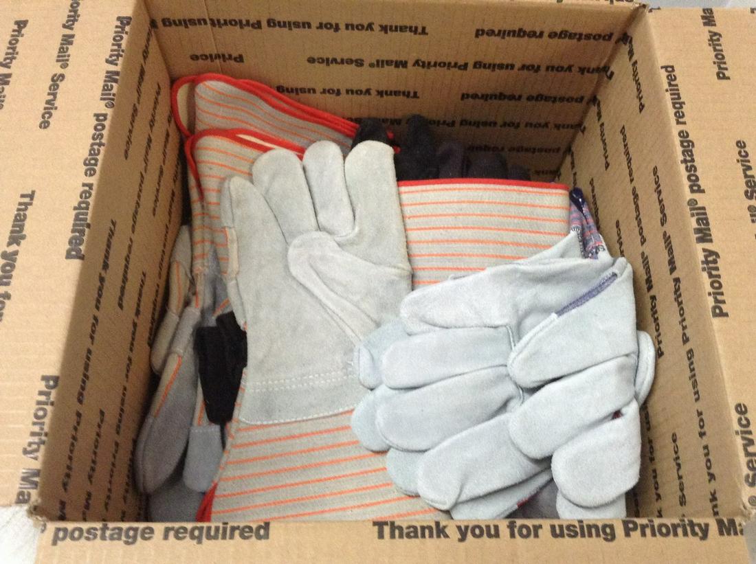 box full od leather and cotton work gloves: box full od leather and cotton work gloves