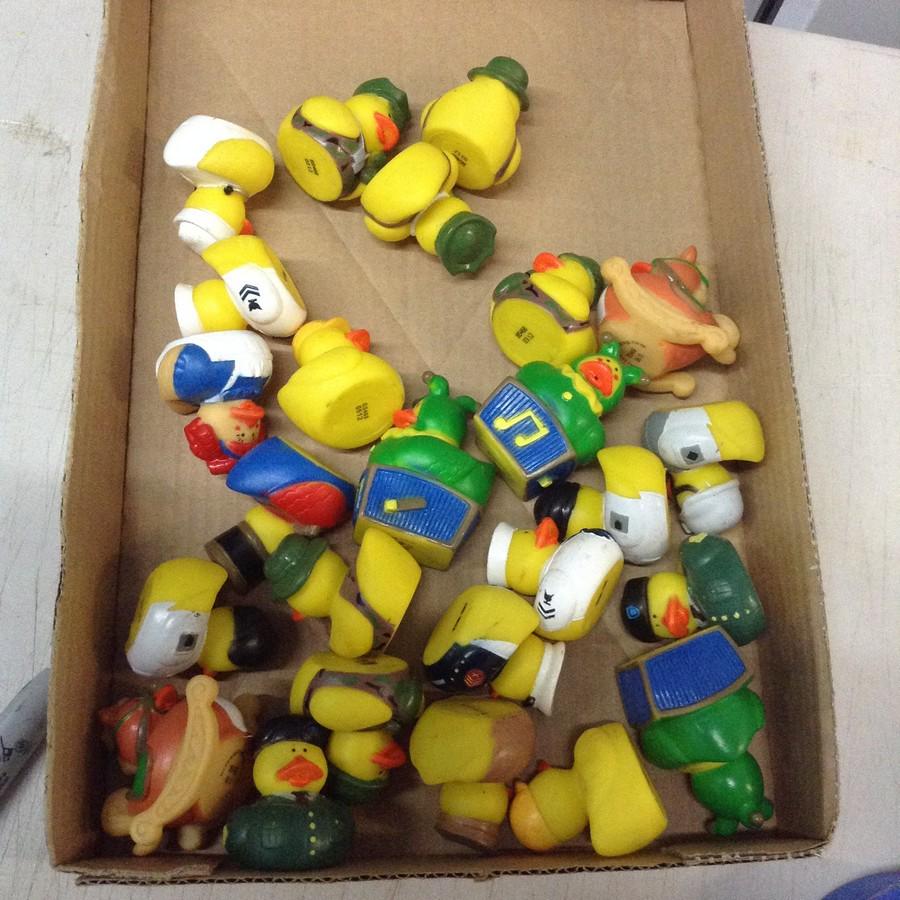 carnival game rubber ducky's: carnival game rubber ducky's