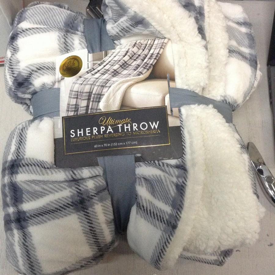 Sherpa throw blanket: Sherpa throw blanket