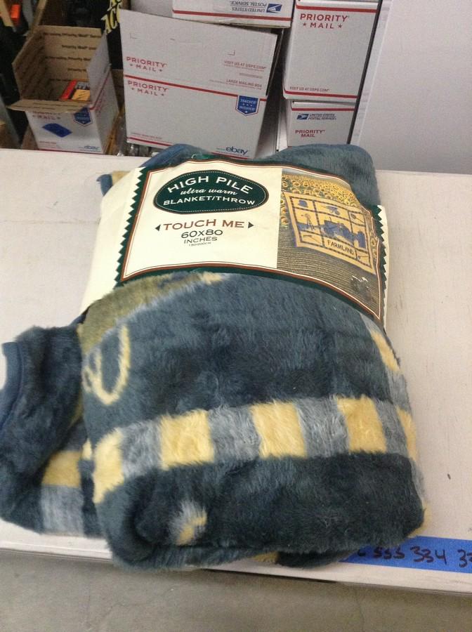 60x80 throw blanket (1 of 1)