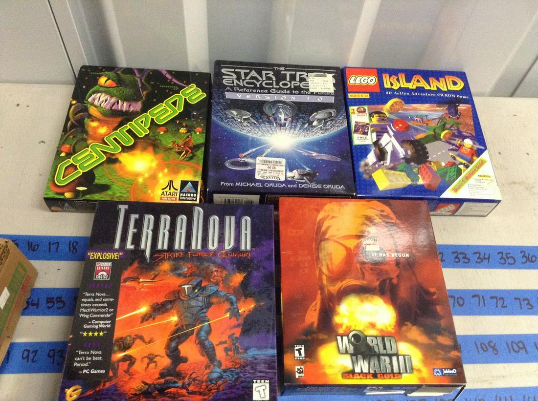 lot of 5 vintage computer games (1 of 1)