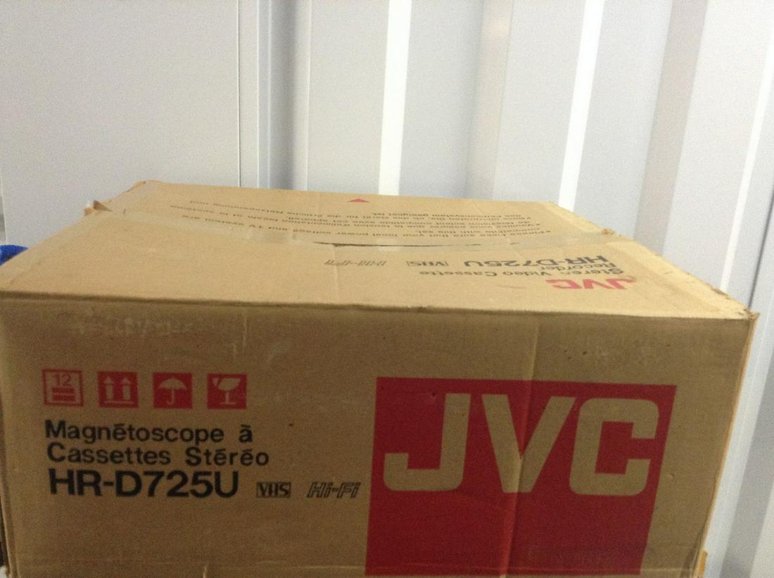 JCV Stereo video cassette recorder HR-d725U new in box (1 of 1)