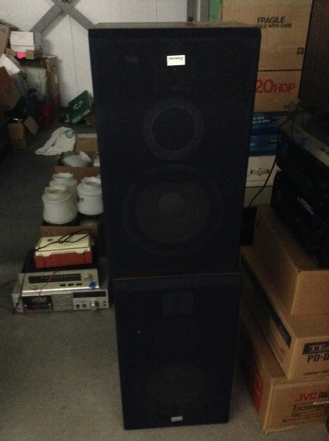 set of speakers Sansui model S47 14x24 (1 of 1)
