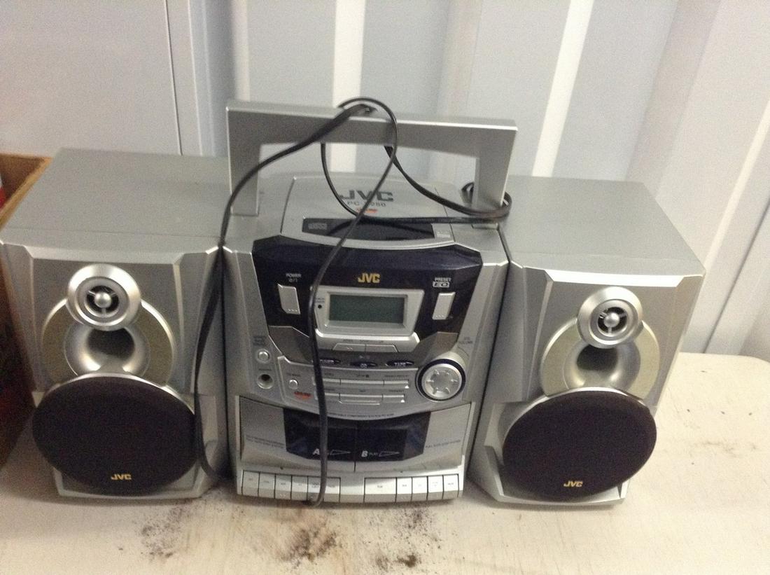 JCV pc 2500 works 100% portable stereo (1 of 1)