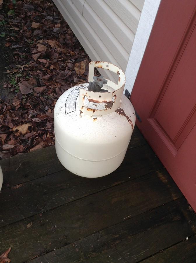 full 30 gallon propane tank (1 of 1)