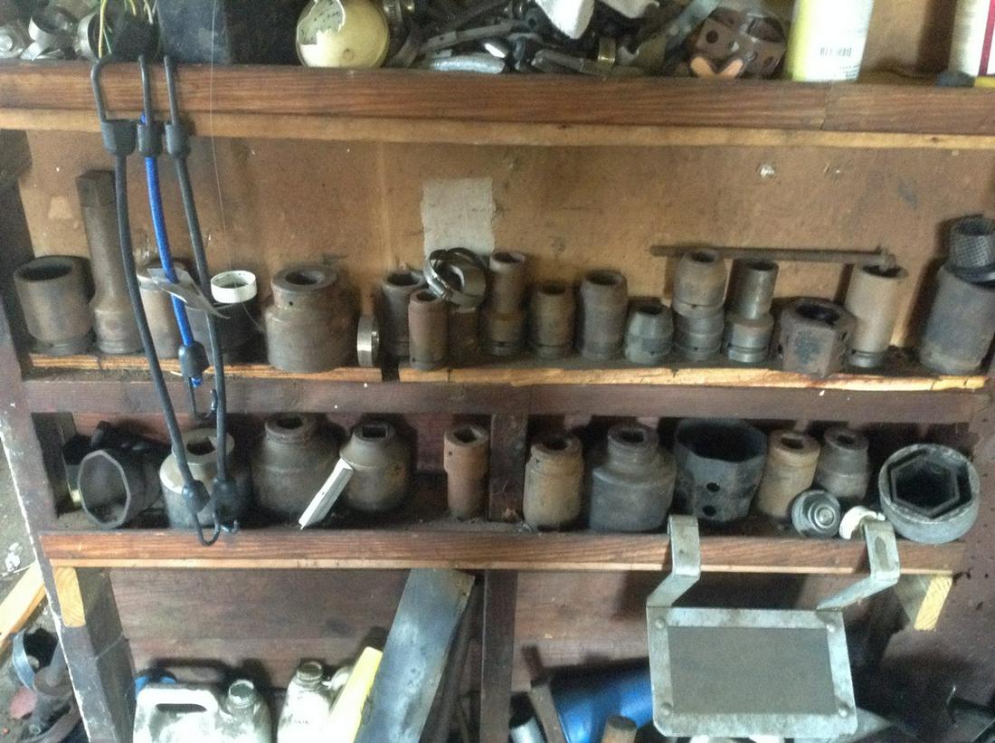 snap on and other impact sockets 2 slices 1" drive (1 of 1)