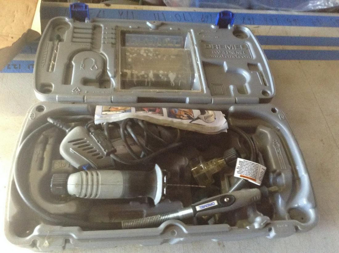 Dremel tool kit (1 of 1)