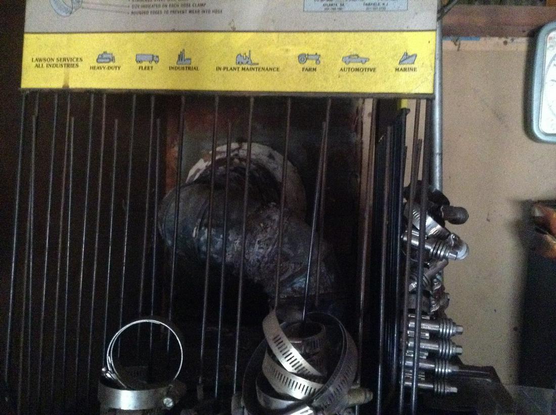 lawn hose clamp rack with clamps (1 of 1)