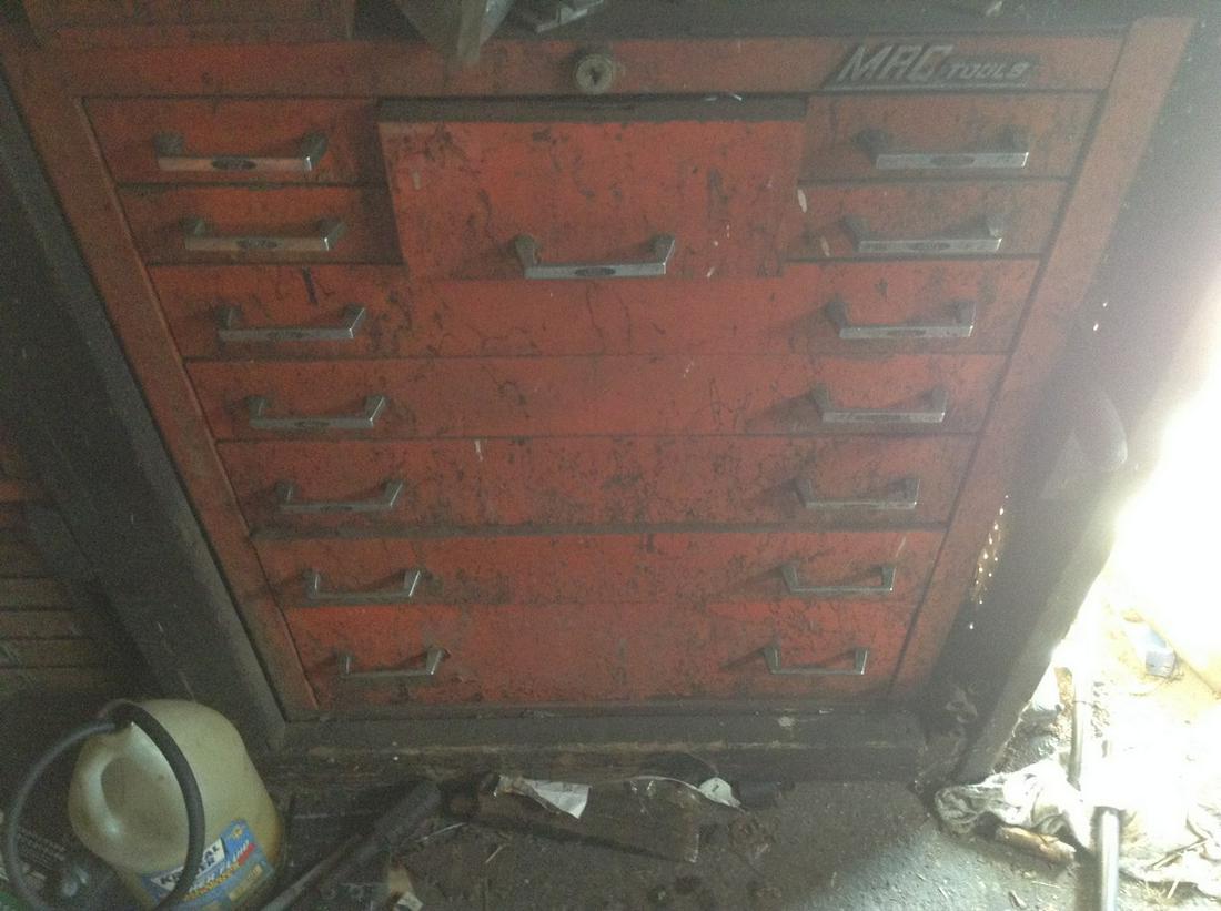 mac tool box no contents 36' tall (1 of 1)