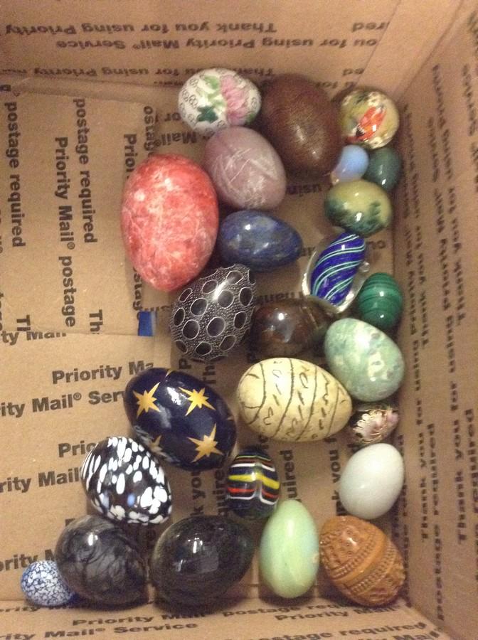 large amount of decorative eggs: large amount of decorative eggs