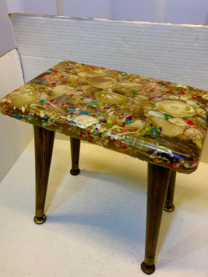 Awsome Shell Step Stool 13 1/2 " tall: Awsome Shell Step Stool 13 1/2 " tall