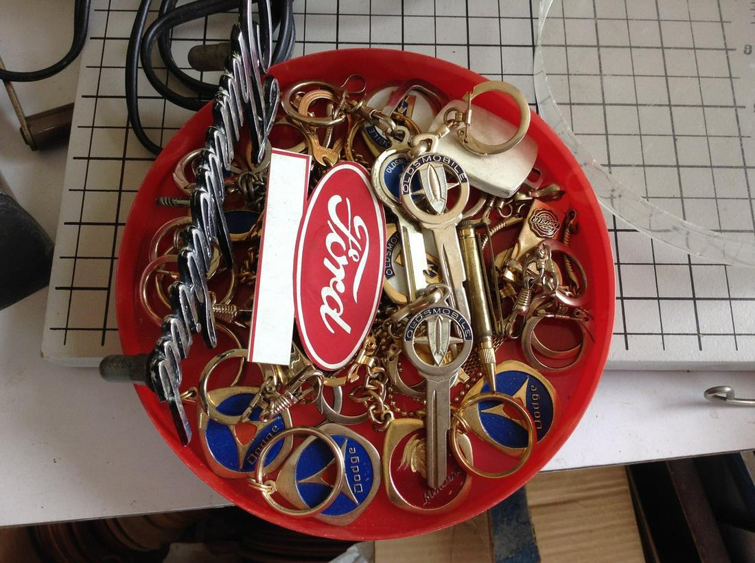 large lot of vintage automobile keychains and keys: large lot of vintage automobile keychains and keys