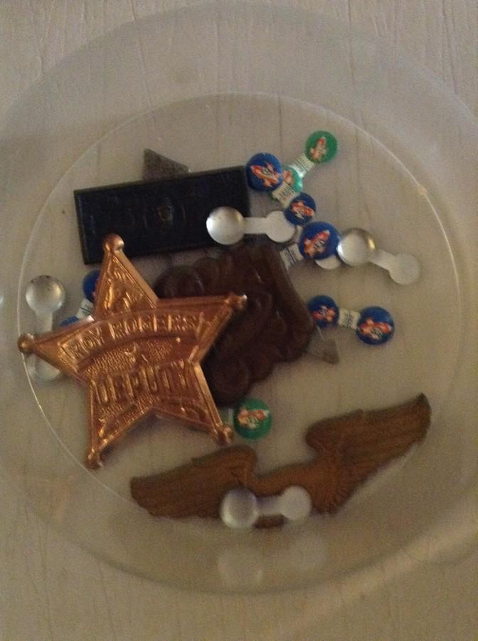 vintage Roy rogers toy badge, 50's Rocketship clickers (1 of 1)