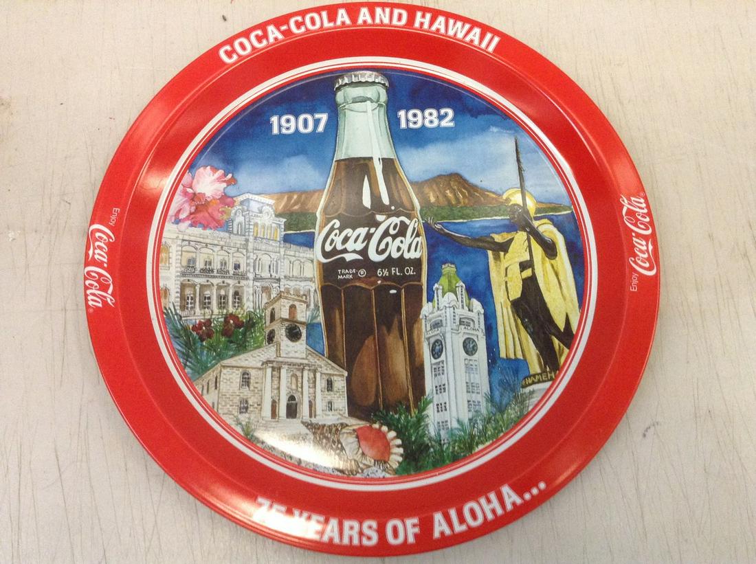 Coca-Cola and Hawaii tin tray: Coca-Cola and Hawaii tin tray
