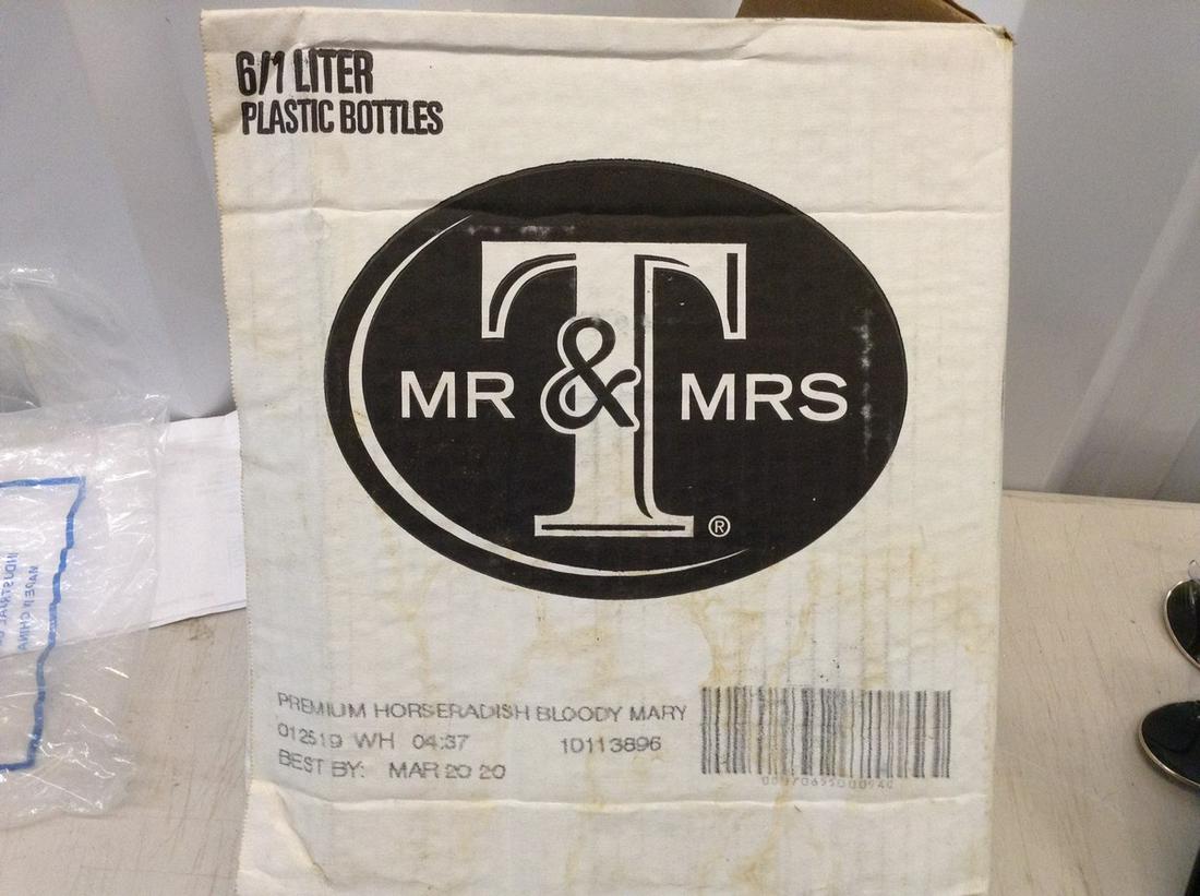 lot of 5 bottles of Mr. and Mrs. t horseradish bloody: lot of 5 bottles of Mr. and Mrs. t horseradish bloody Mary mix