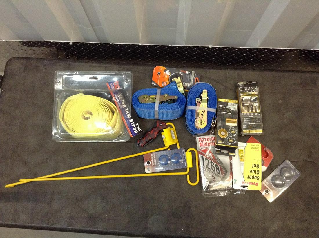 ratcheting tie downs and more tool (1 of 1)