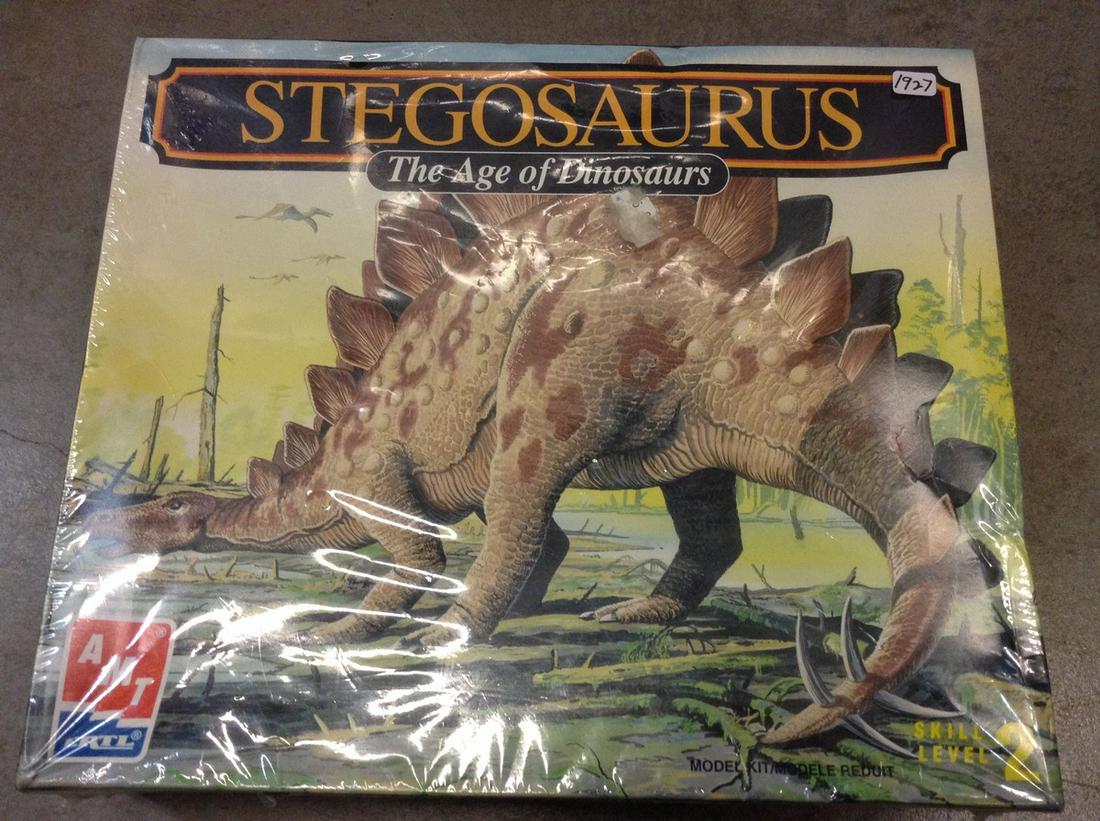stegosaurus ertl never opened dinosaur never built (1 of 1)