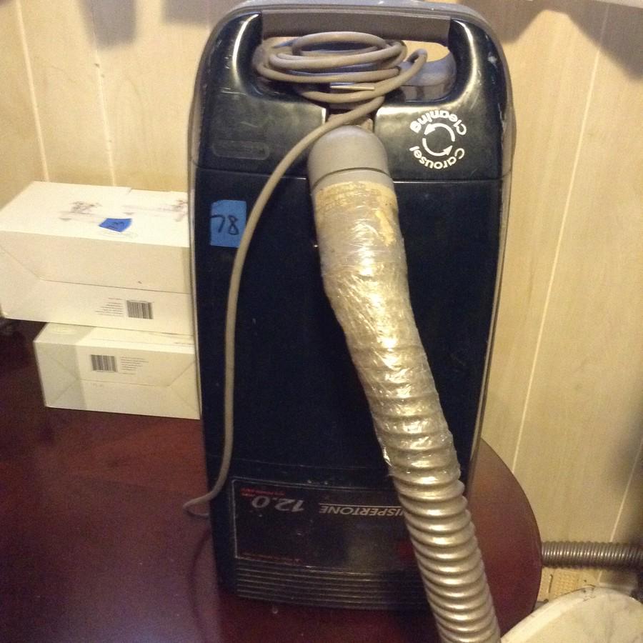 Misperton 12amp vacuum with attachments (1 of 1)