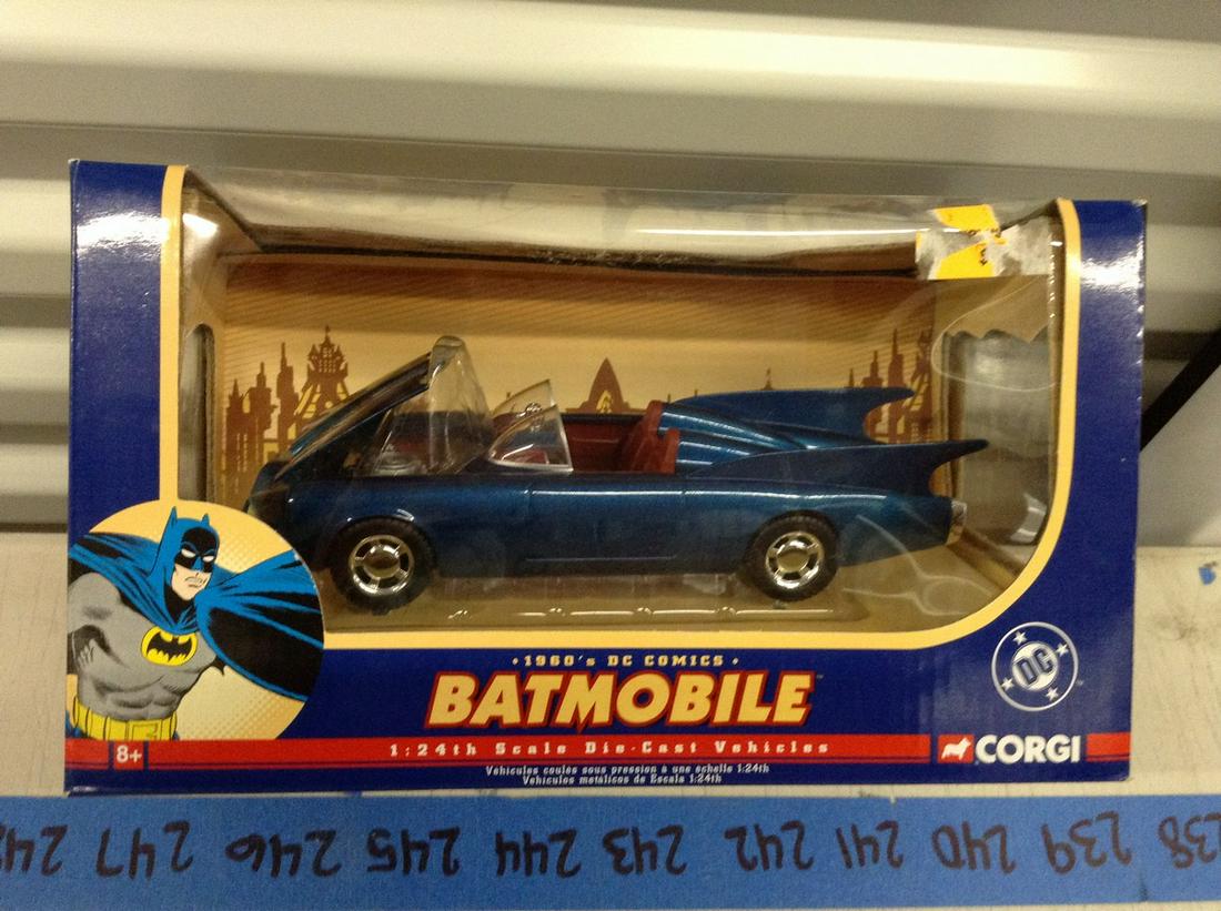 corgi 1;24th scale bat mobile: corgi 1;24th scale bat mobile