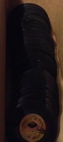 large amount of 45 ' records (1 of 1)