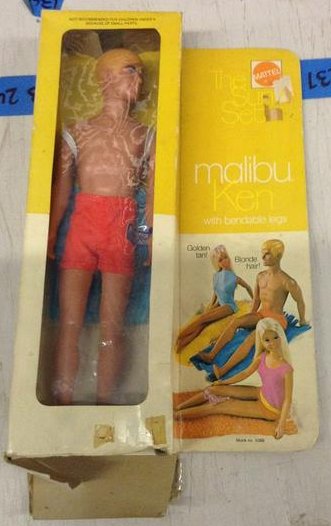 Malibu Ken vintage doll in the box: Malibu Ken vintage doll in the box