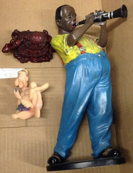 Jazz singer statue turtle and more: Jazz singer statue turtle and more