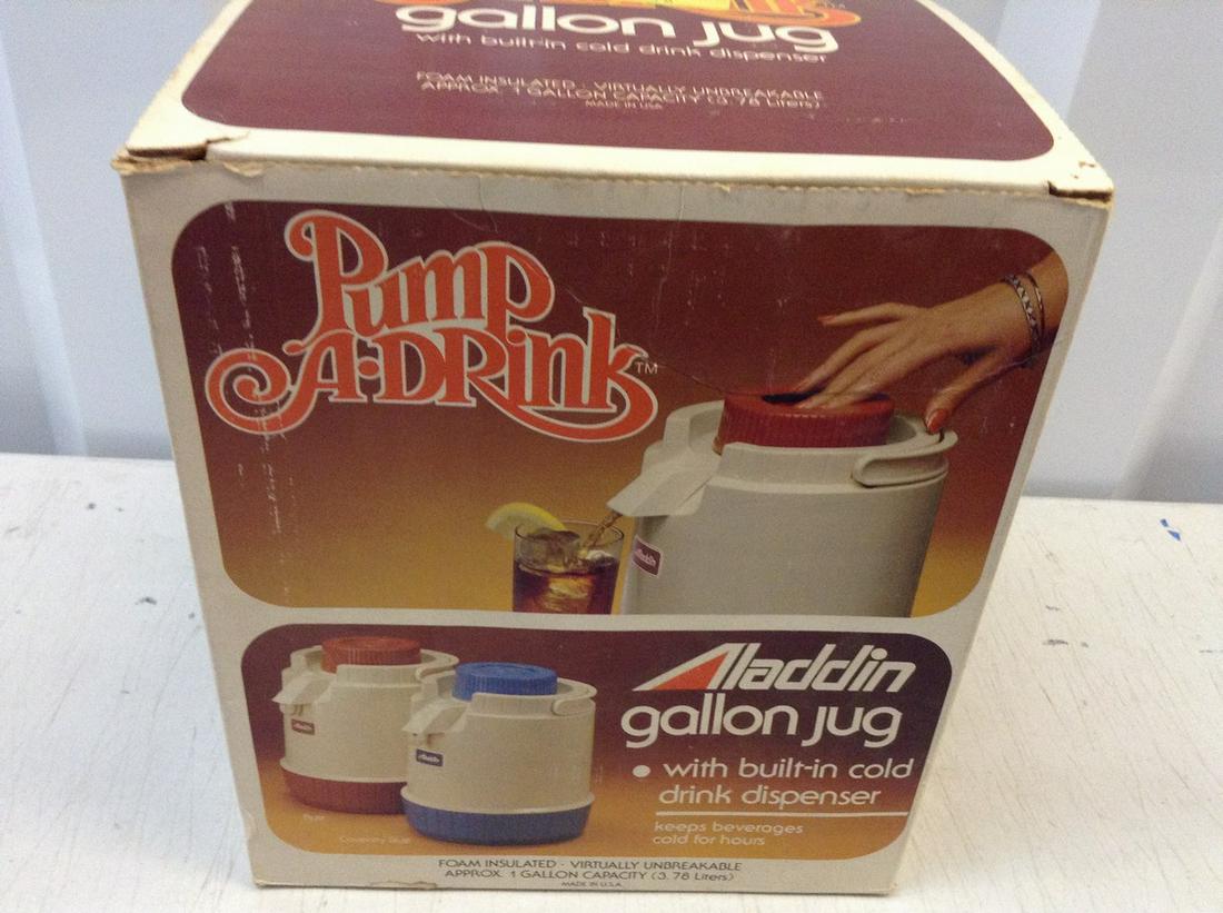 Aladdin new old stock vintage thermos with pump: Aladdin new old stock vintage thermos with pump dispenser