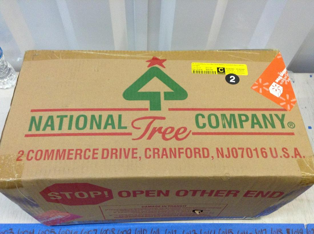 18" frozen berry yarn with led lights new in package (1 of 1)