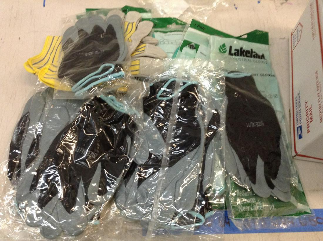 large amount rubber chemical resistant gloves and other: large amount rubber chemical resistant gloves and other work gloves