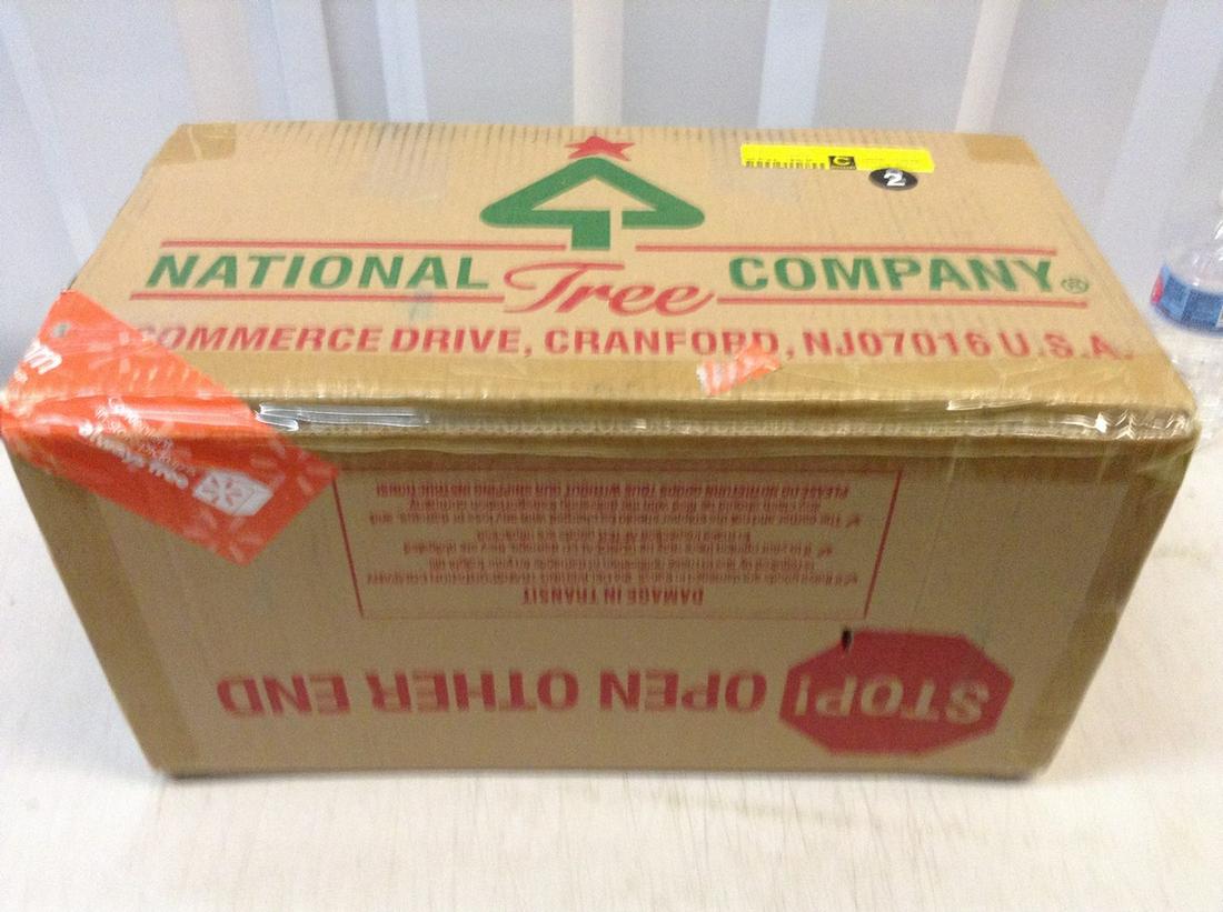 18" frozen berry yarn with led lights new in package (1 of 1)