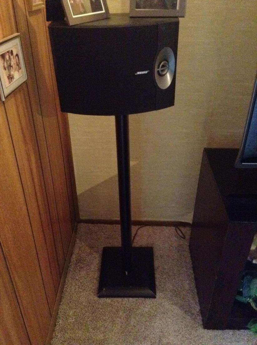 pair of Boise stand up speakers  model number 301 (1 of 1)