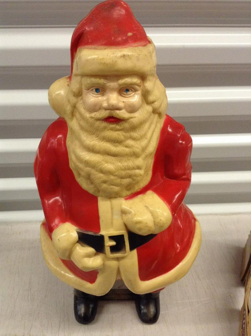 18" tall plastic vintage Santa (G) (1 of 1)