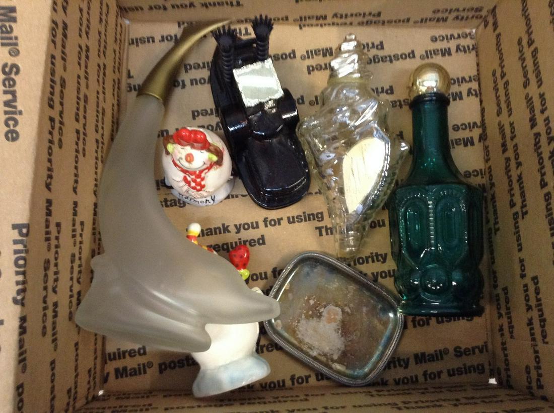 lot of vintage Avon bottles: lot of vintage Avon bottles