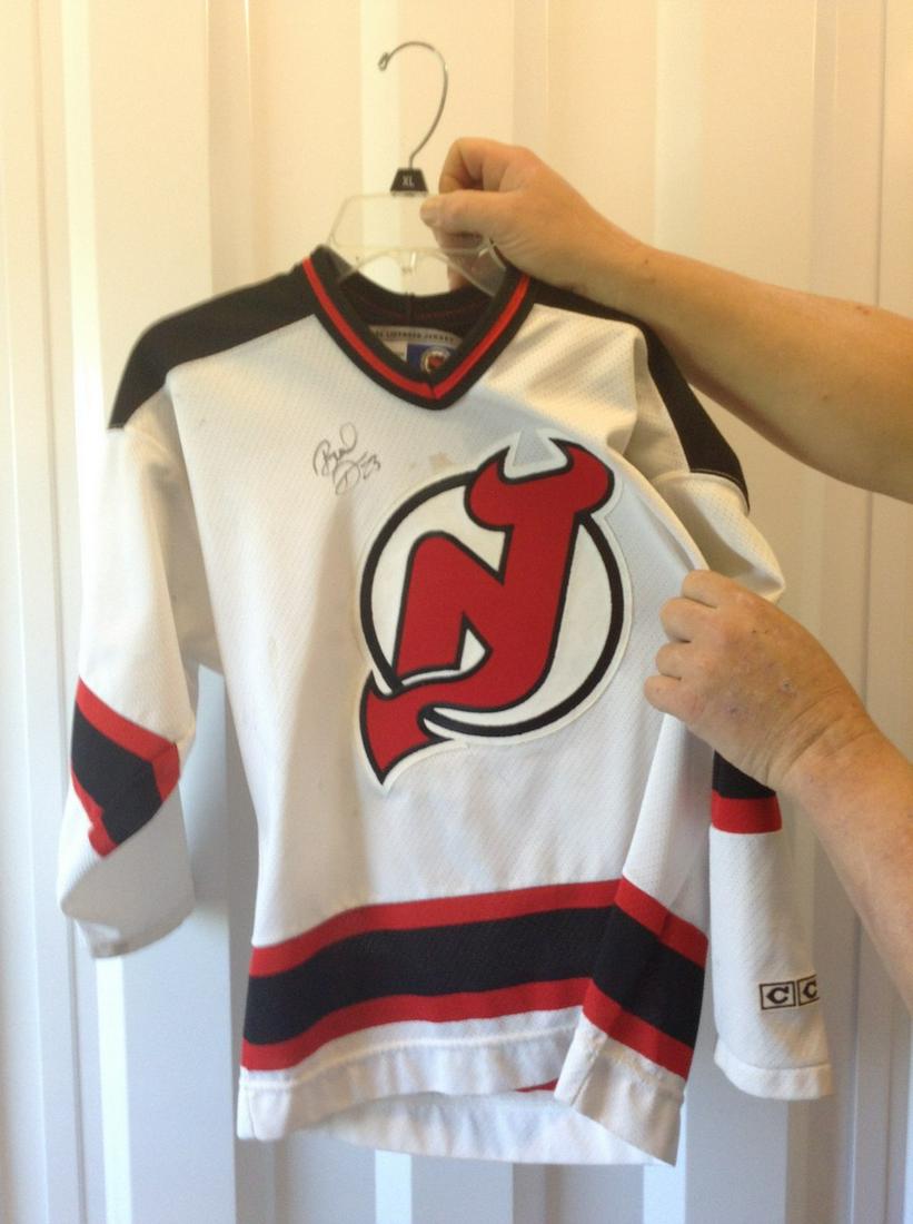 Bruce driver #23 new jersey devils youth size xl signed: Bruce driver #23 new jersey devils youth size xl signed jersey