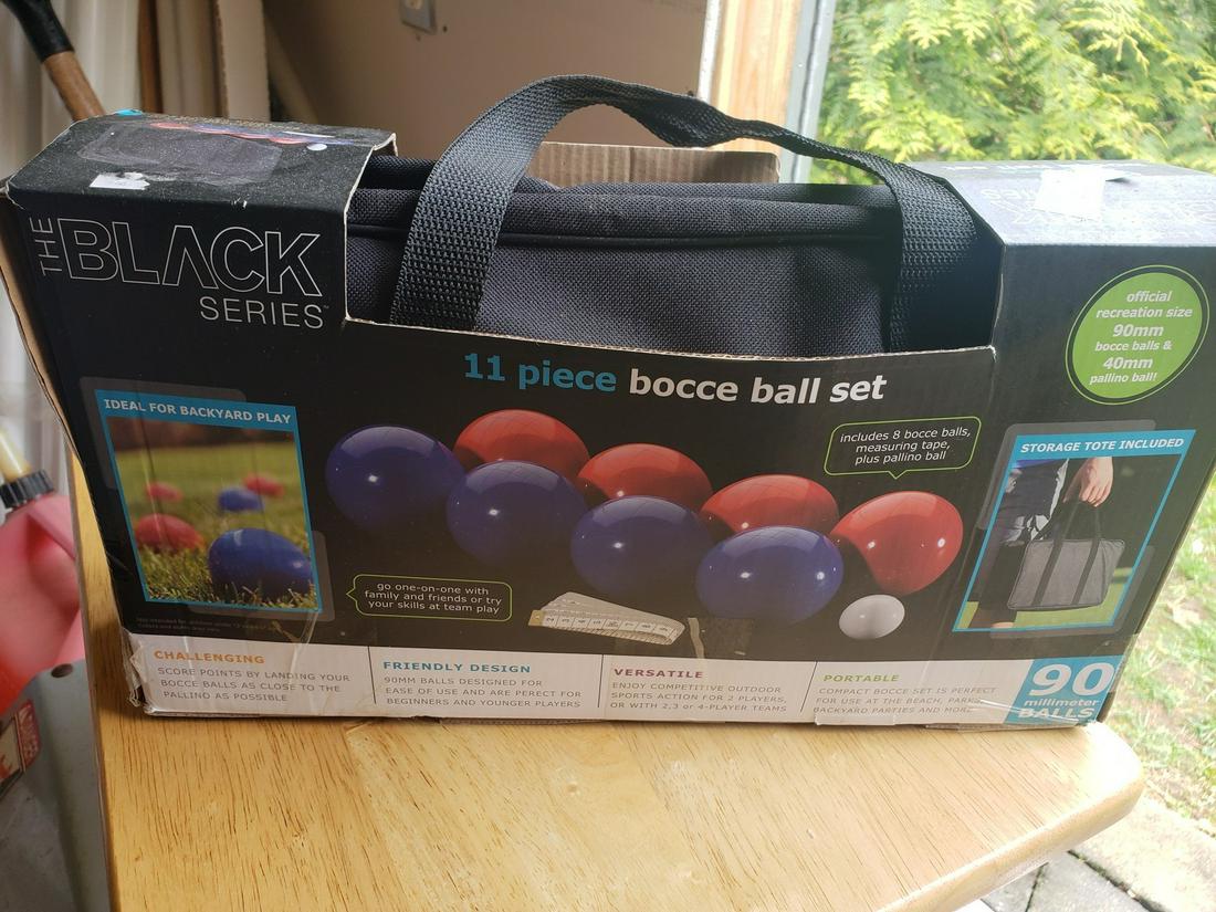 11 piece bocce ball set - brand new: 11 piece bocce ball set - brand new