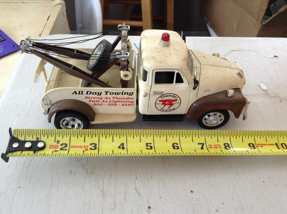 Chevy diecast tow truck: Chevy diecast tow truck