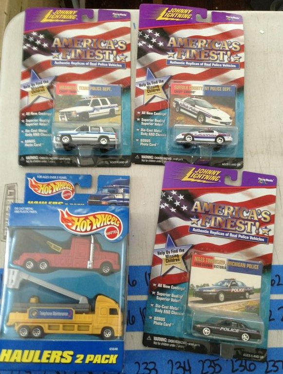 Johnny lighting and hot wheels new in the package: Johnny lighting and hot wheels new in the package
