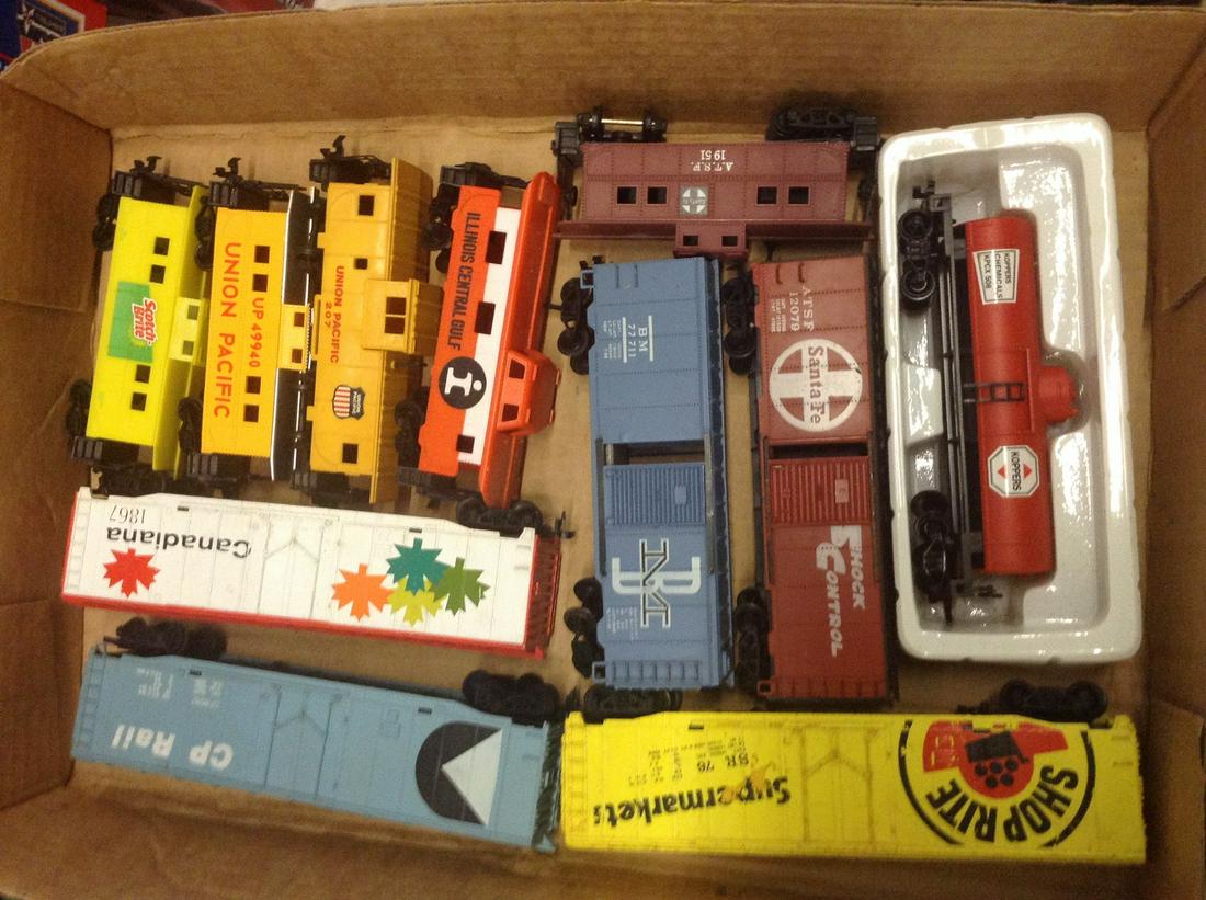 large lot of ho train cars (1 of 1)
