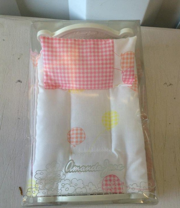 vintage Amanda jane doll bed: vintage Amanda jane doll bed