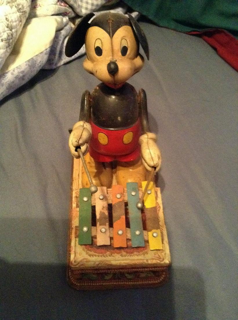 early tin marx toy mickey mouse wind up, does work: early tin marx toy mickey mouse wind up, does work