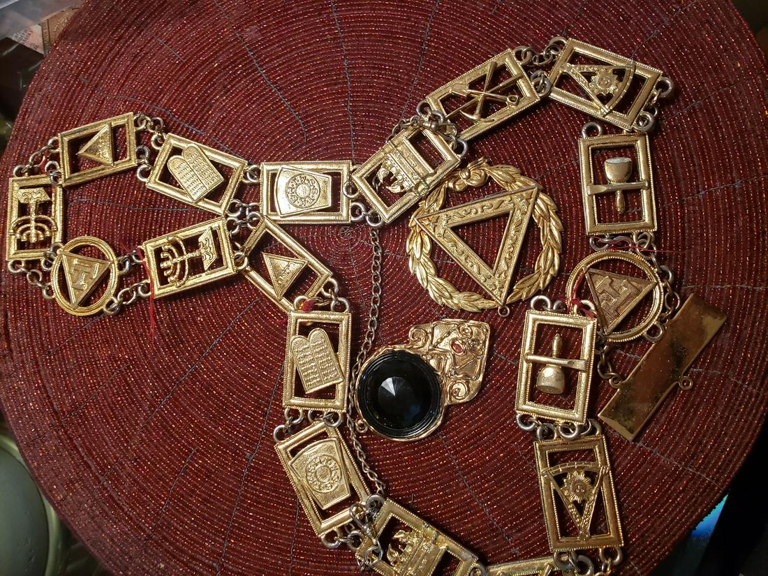 FREE MASON NECKLACE (1 of 1)