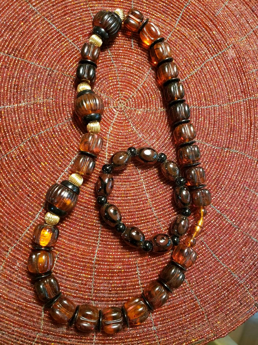 Large Amber necklace and bracelet (1 of 1)
