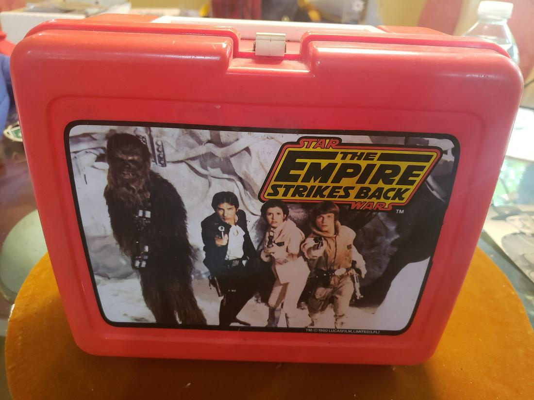 Vintage Star Wars The Empire strikes Back lunch box (1 of 1)