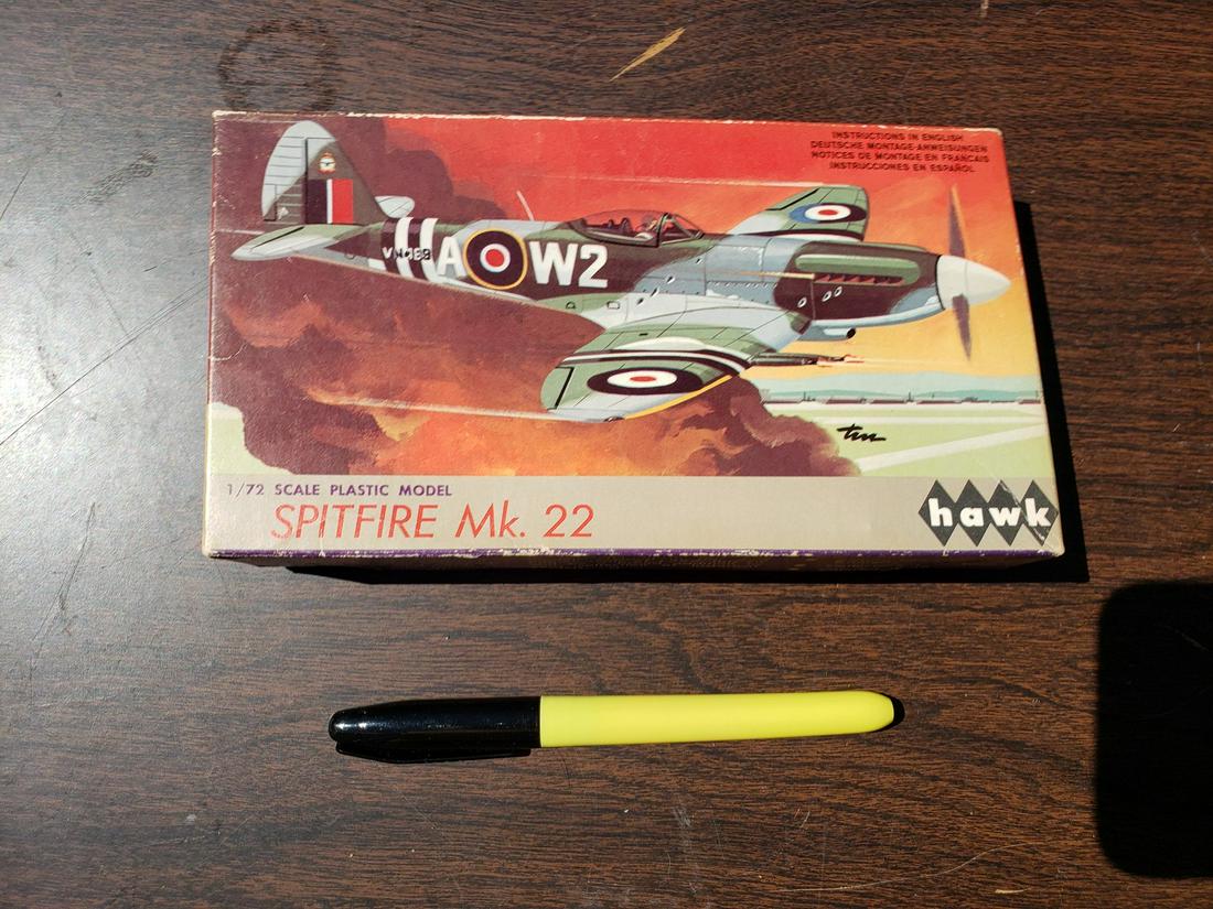 1/72 Spitfire mk 22 model plane: 1/72 Spitfire mk 22 model plane