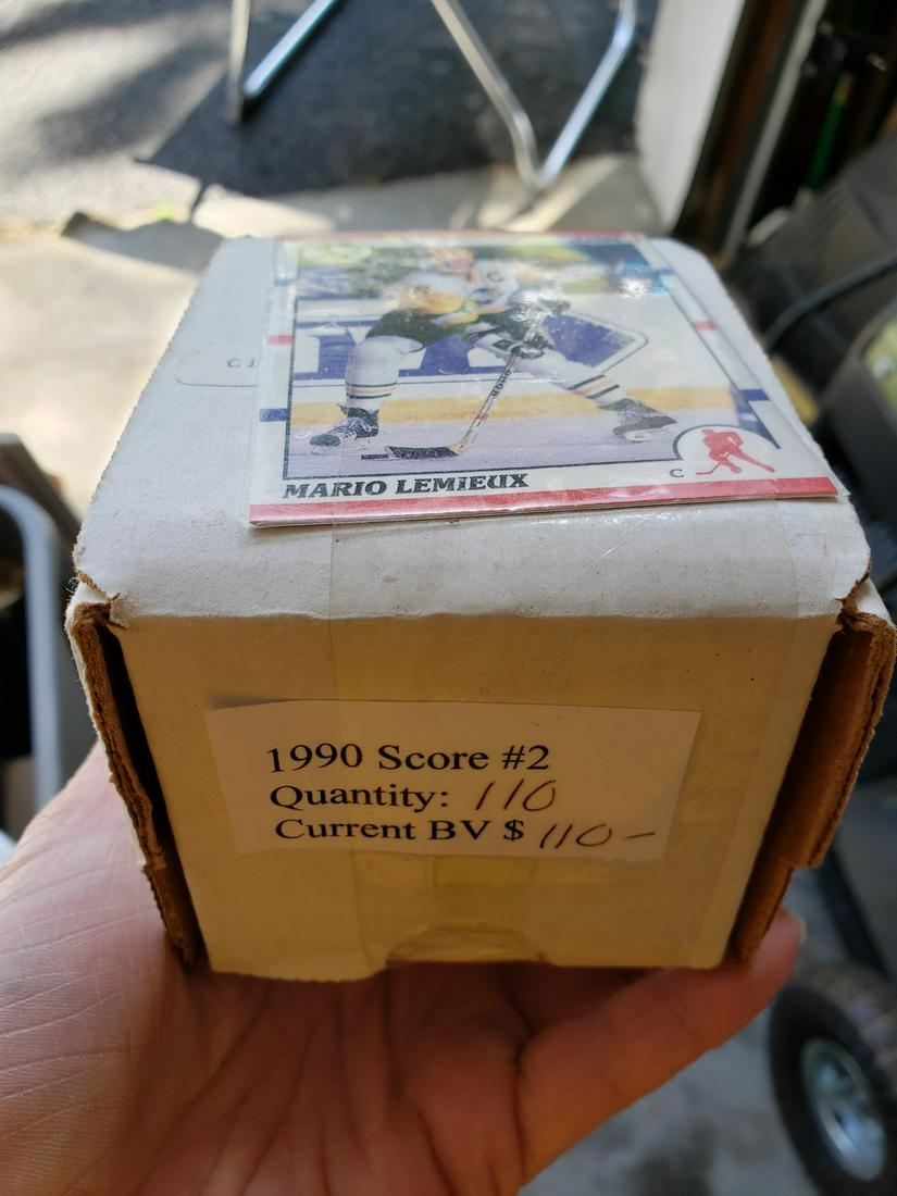 box of Mario Lemieux 1990 Score cards - all the same: box of Mario Lemieux 1990 Score cards - all the same card