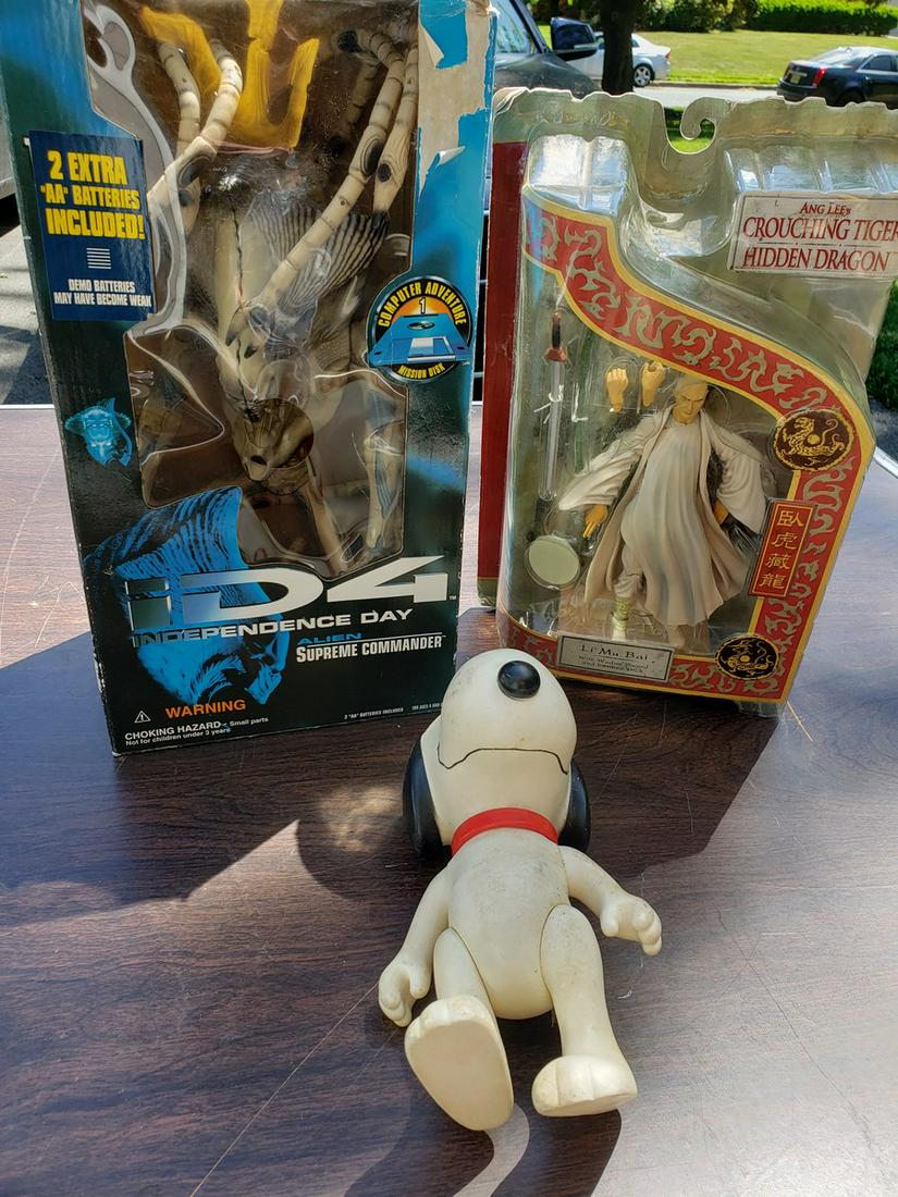 lot of new toys and vintage snoopy doll: lot of new toys and vintage snoopy doll